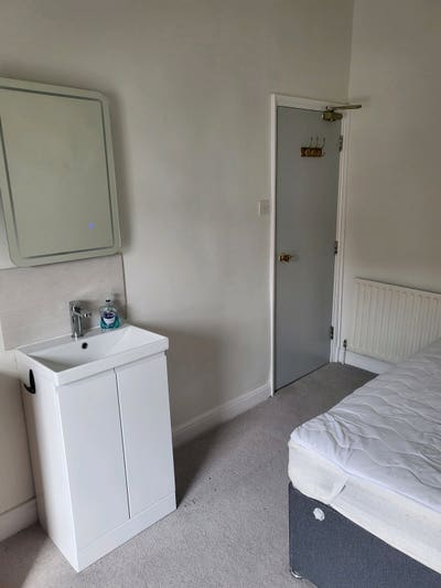 Lovely Double room in Bournemouth triangle  Main Photo