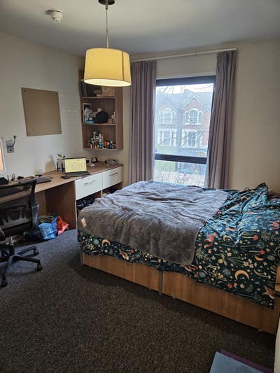 Studio to let Main Photo