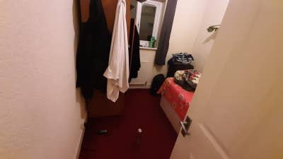 One bed one room near bus stop  Main Photo