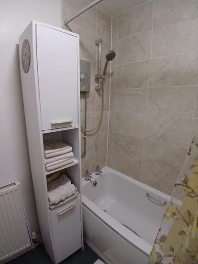 Room for rent Main Photo