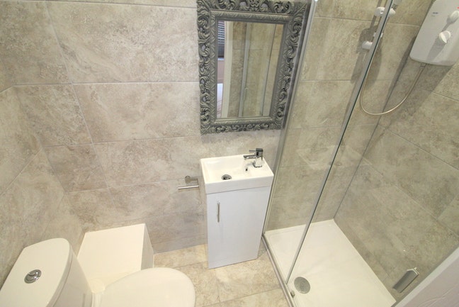 4 Bedroom/4 En-suite HMO Main Photo