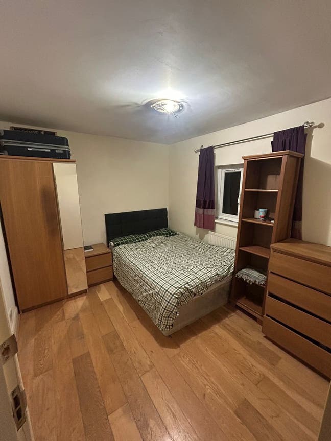 Cheap & Bright Single Room In Quite Garden House Main Photo