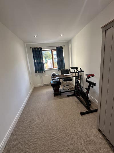 Room to let  Main Photo