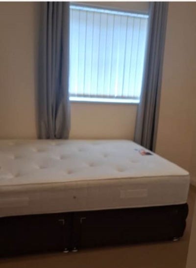 Furnished Double Room | 2-Bed Flat | SK14 Main Photo