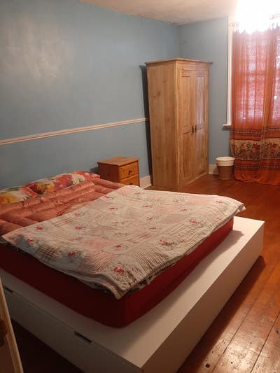 Lodger wanted for quiet family home Main Photo