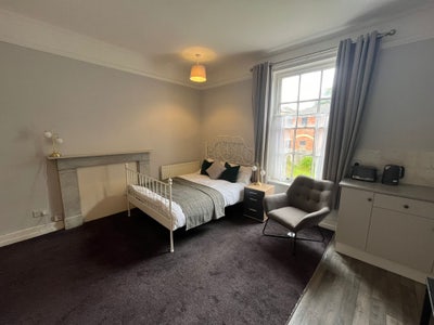  Town  Centre  Rooms  to  Rent  -  High  St,  NN8  Main Photo