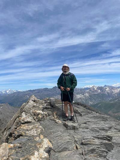 Looking for accomodation from May to September Main Photo