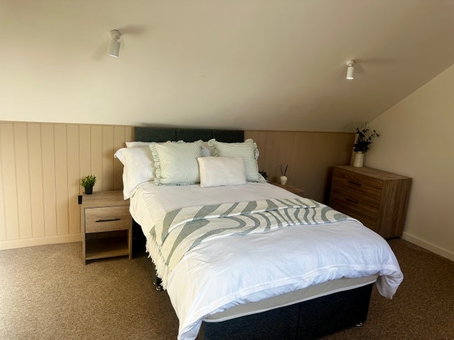 Spacious Ensuite|Kitchenette Rooms|Parking|Garden  Main Photo