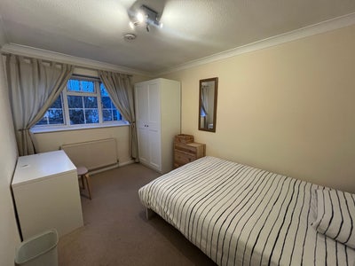 Double Room in a Large House Main Photo