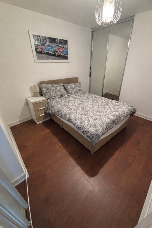 Double Bedroom to Rent in a Desirable Location Main Photo