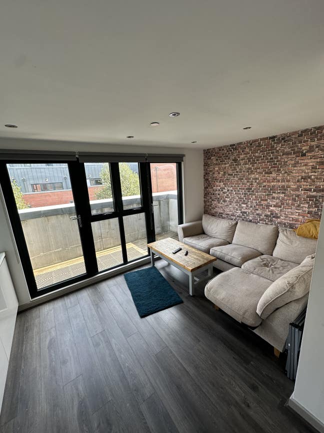 Ensuite room in modern townhouse - heart of Kelham Main Photo