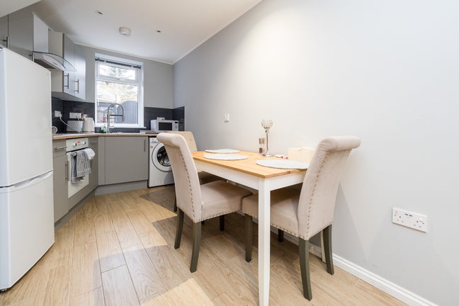 Lovely One-Bedroom Apartment for Rent  Main Photo