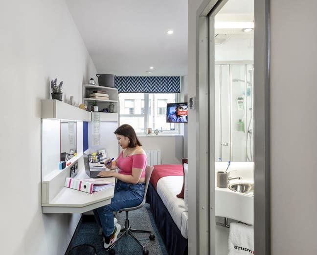 September 2026/27 | Bills Included | Platinum Plus Main Photo