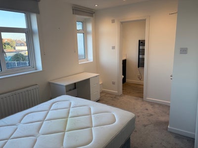 Spacious Double Available Main Photo