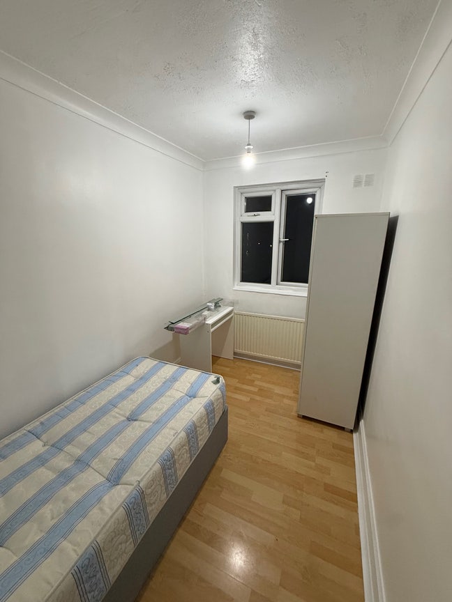 2 Rooms Available - Cricklewood/Childs Hill Main Photo