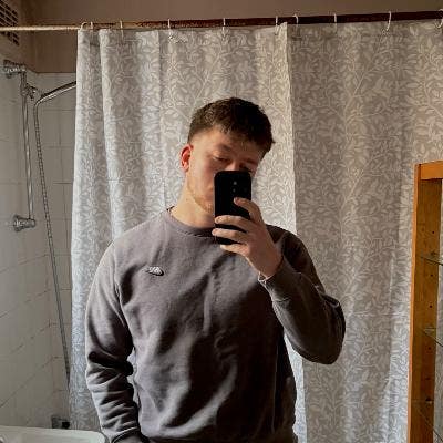 Looking for one or two people to join in find... Main Photo