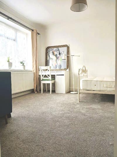 Bright and spacious double room  Main Photo