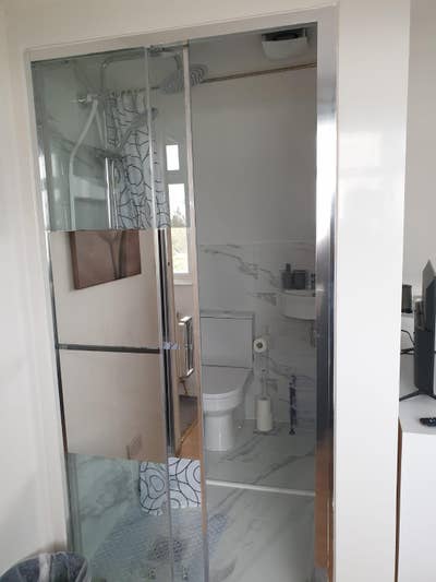 Room to  rent in quiet house Main Photo