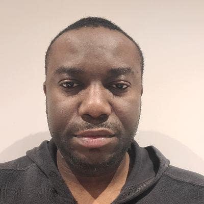 Professional Male seeks a single or double room Main Photo