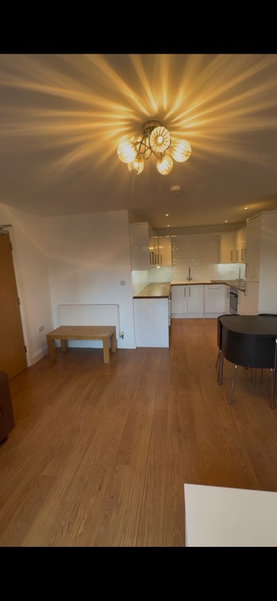 26/3-7/4 Short Term Let near Canary Wharf Main Photo