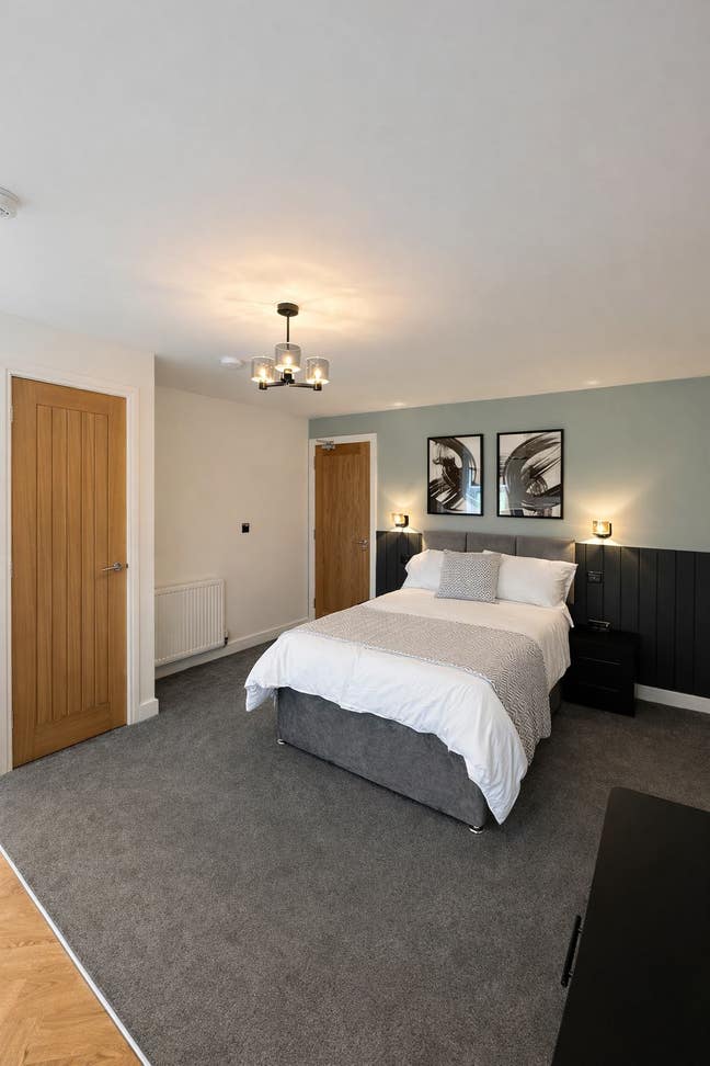 🔥Stunning Studio Room Available - Ready Now! 🔥  Main Photo