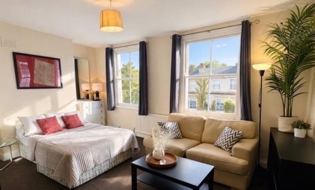 Spasious Double Room, bills included Main Photo