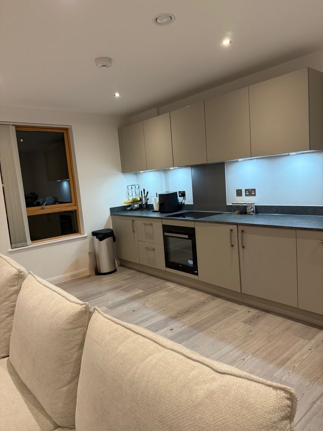 Double Room with Private bathroom in Riverside  Main Photo