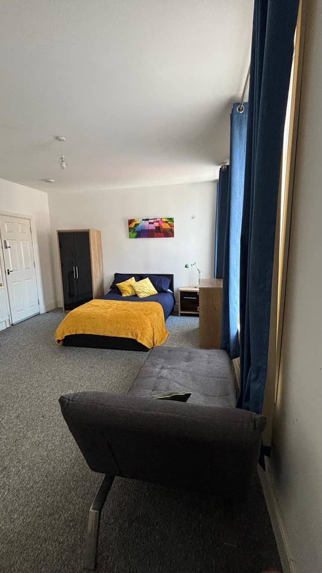 Sherburn Street Main Photo