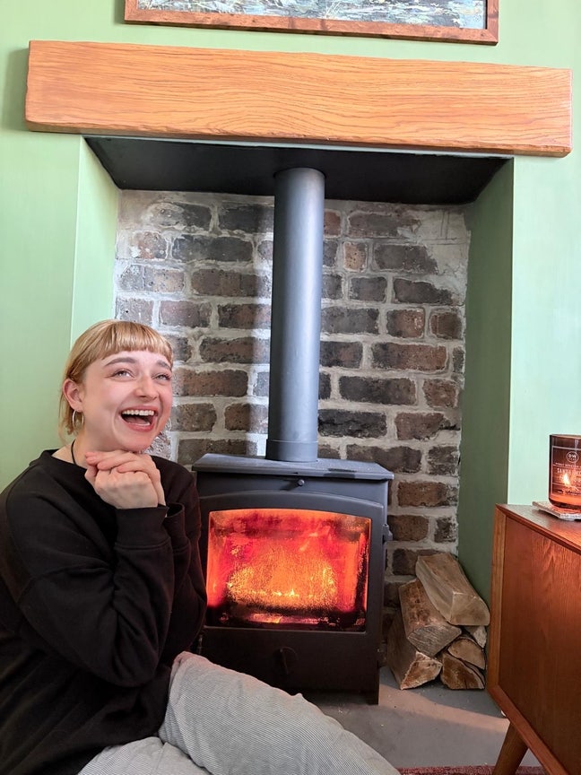 27, Looking for a new home! Main Photo