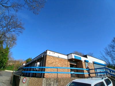 12+ Double Rooms Available Now in Romford Main Photo