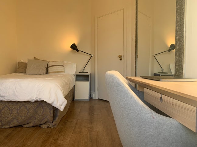 Paddington, Central!: wood floor, tall ceilings Main Photo