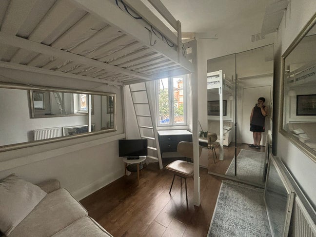 Paddington, Central!: wood floor, tall ceilings Main Photo