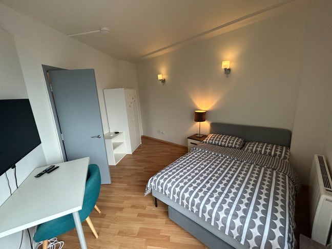  Furnished Apartment at Lawrence House Main Photo