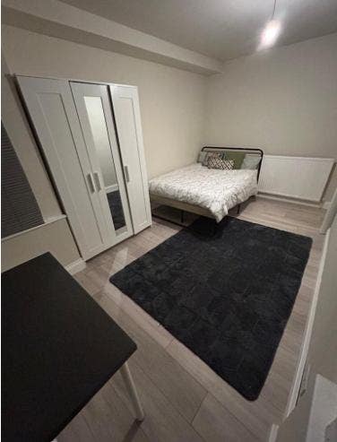 Room Available – Rosehill Avenue, Sutton (SM1 3HG) Main Photo