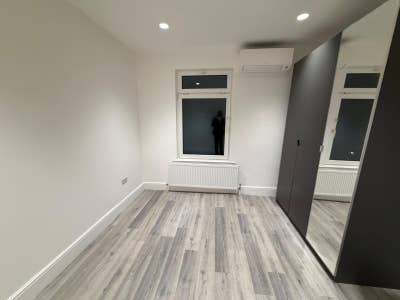 *** Amazing 5 En-Suites Available Now *** Main Photo