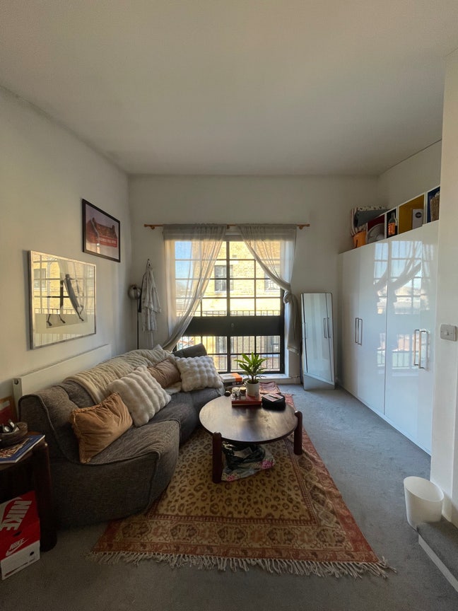 1 Large Double Room - Dalston Junction Main Photo