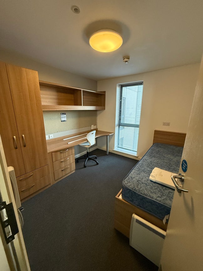 Student Room | City Centre | Bills Inc | En-Suite Main Photo