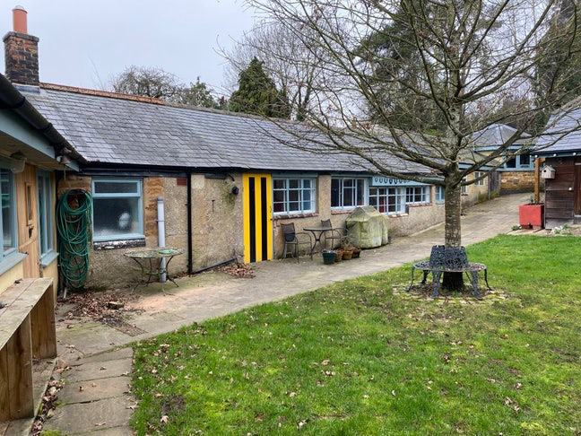 Garden house Main Photo