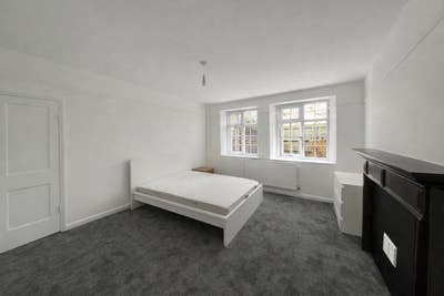 Spacious Double Room – 2 Minutes Tooting Bec St  Main Photo