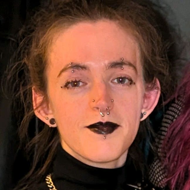 Looking for friendly queer house april/may Main Photo