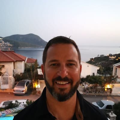 Single professional relocating for new job Main Photo