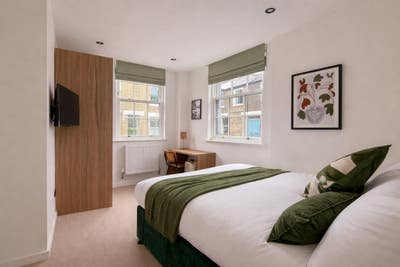 Massive Luxurious Room 🤎 Ensuite 🤎 Bills Incl Main Photo