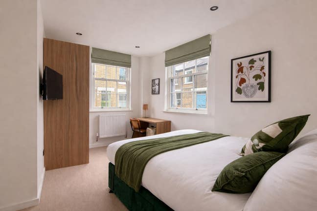 Massive Luxurious Room 🤎 Ensuite 🤎 Bills Incl Main Photo