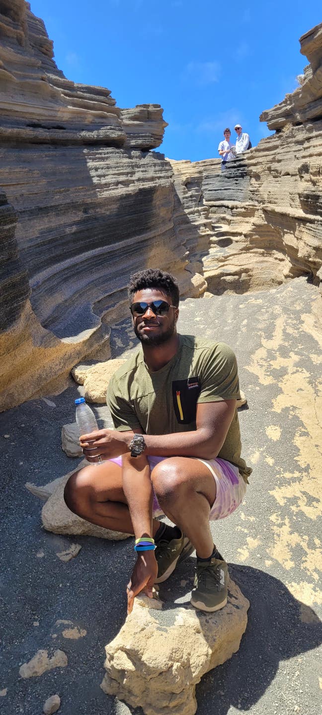 young professional looking for a cheap room Main Photo