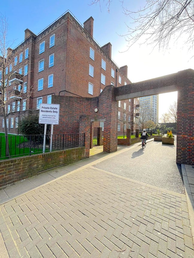 ⭐XXL Double Room next to Vauxhall - Renovated Flat Main Photo