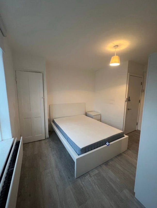 Lovely room available in Elephant and Castle! (9Te Main Photo