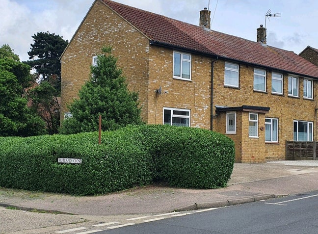Ensuite room and a second double room  Main Photo