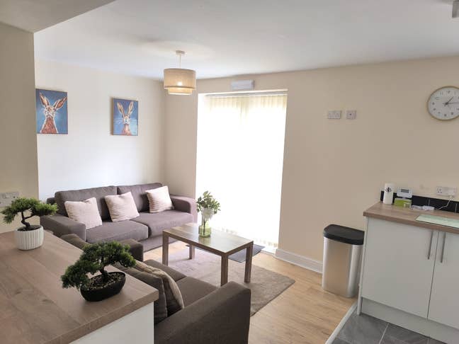 🏡 ✨ New Property Alert! ✨ – Double En-suite Rooms Main Photo