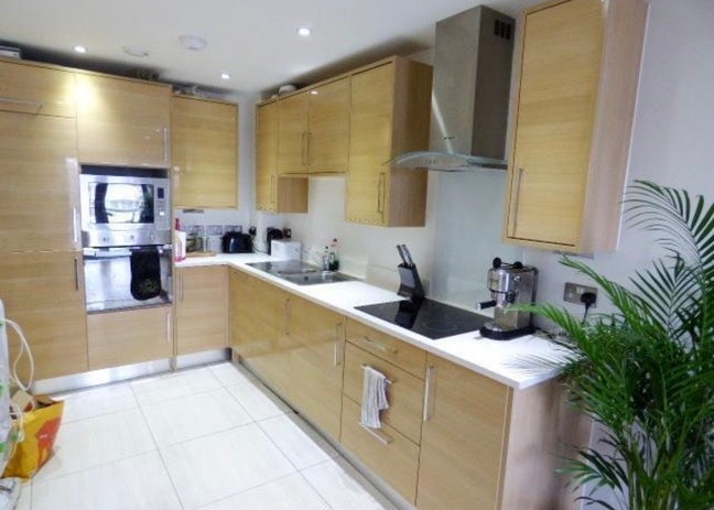 Lovely 1 Bed Flat in Bow E3 Main Photo