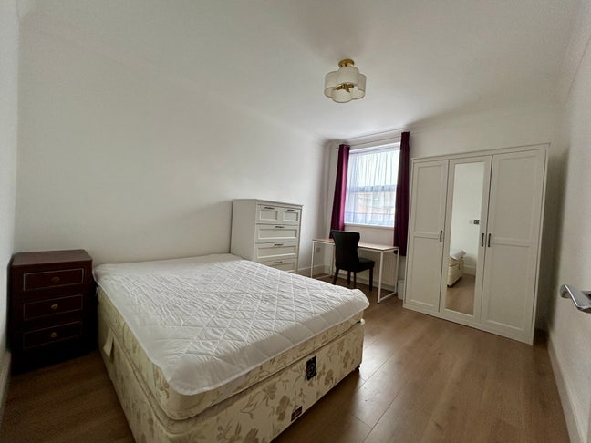 Double bedroom for rent Main Photo